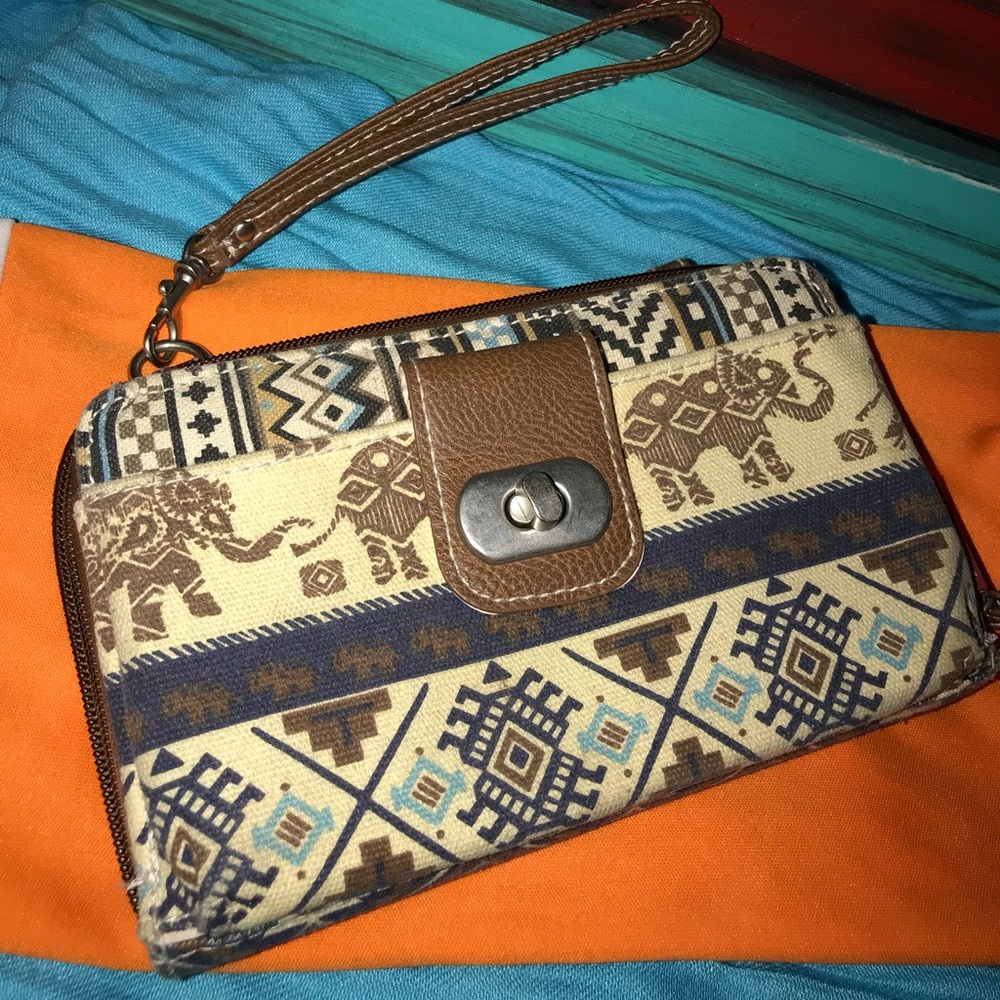 Unionbay Boho Clutch Wallet